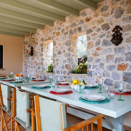 Paragon Of Hinitsa * Nisis Khinitsa